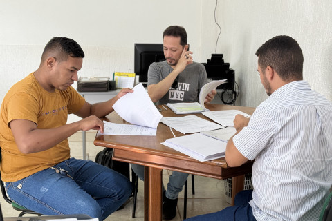 COMISSÃO DA CPL DA PREFEITURA DE ACRELÂNDIA REALIZA PREGÃO PARA RECAPEAMENTO DE RUA